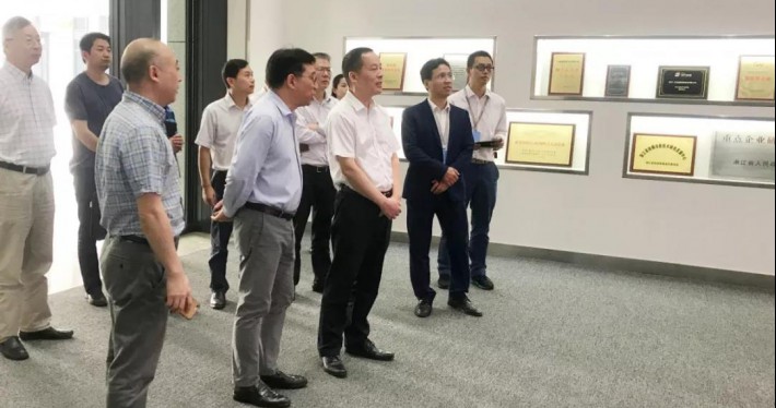 开国70周年，，，J9旗舰厅通讯与国同庆 - 公司新闻 - J9旗舰厅通讯——天下和你更近